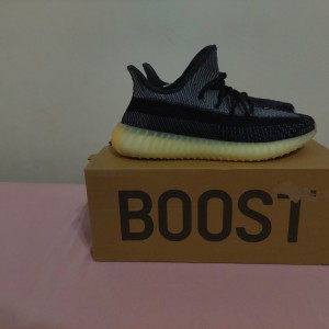 Adidas Yeezy 350 V2 Carbon