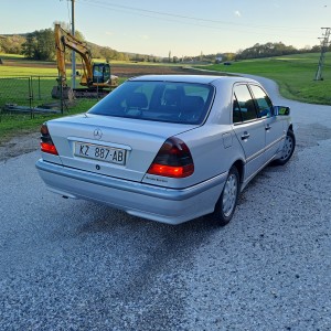 Mercedes-Benz C-klasa 220 D ELEGANCE