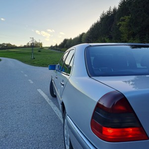 Mercedes-Benz C-klasa 220 D ELEGANCE