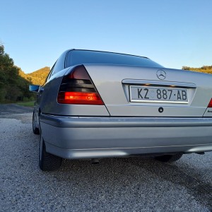 Mercedes-Benz C-klasa 220 D ELEGANCE