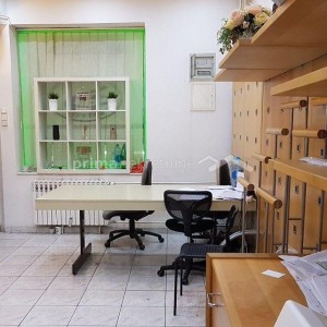 LUKSUZNI INVENTAR POGODAN ZA VIŠE NAMJENA,SHOWROOM,URED,TRGOVINA,GALERIJA,...itd,..moguća zamjena!!!