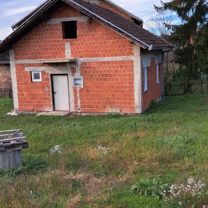 Zemljiste sa kucom