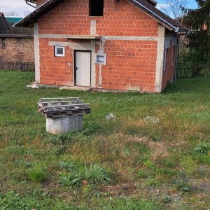 Zemljiste sa kucom