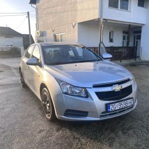 Chevrolet Cruze 1.6 LS