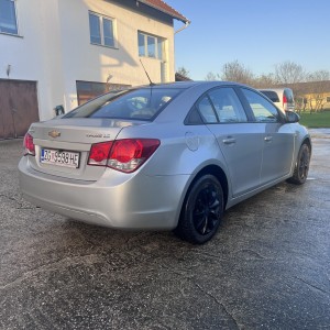 Chevrolet Cruze 1.6 LS