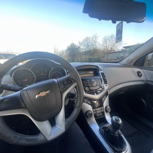 Chevrolet Cruze 1.6 LS