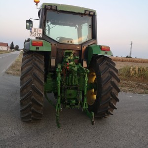 Prodajem john deere 6800