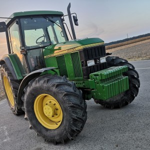 Prodajem john deere 6800