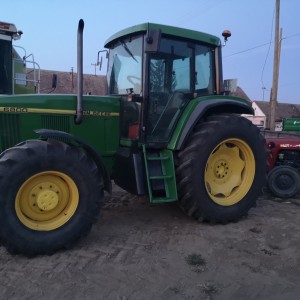 Prodajem john deere 6800