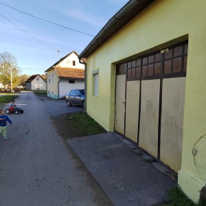 Prodajem kuću u Starom Brestovcu