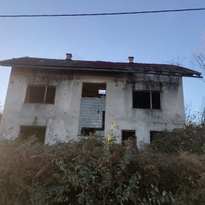 Prodajem imanje u Sjeničaku Lasinjskom