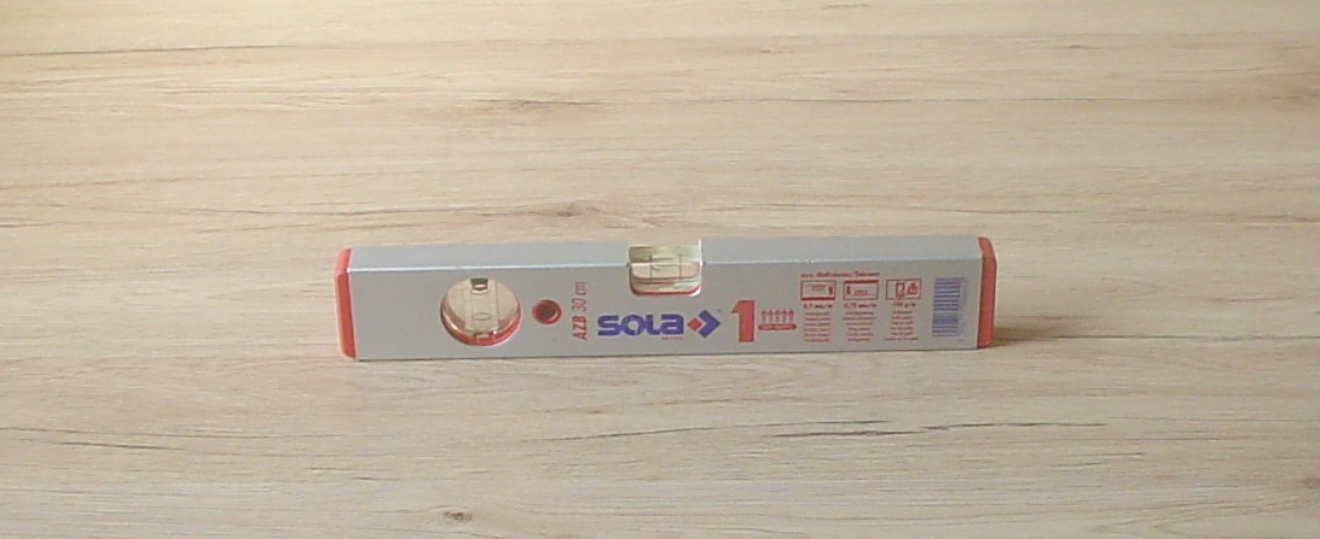 Sola AZB 30 - profesionalna libela u 1/2 cijene