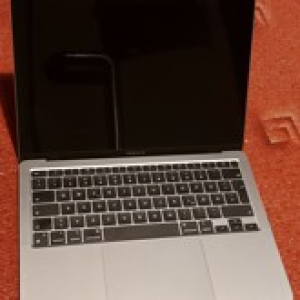 MacBook Air 13'' M1-chip, 8GB RAM, 512GB SSD