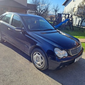 Prodajem Mercedes Benz c200 classic