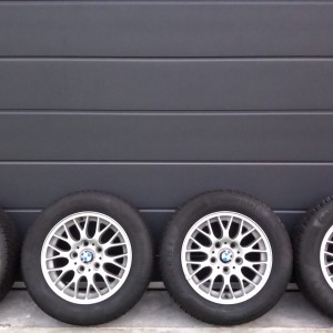 Zimsske gume sa alufelgama orginal bmw