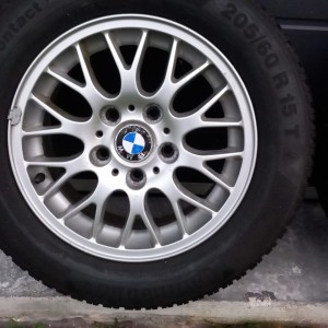 Zimsske gume sa alufelgama orginal bmw