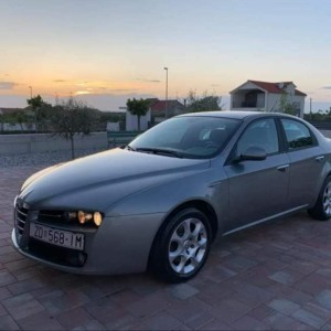 Alfa 159