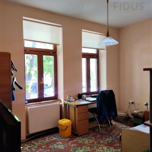 Obiteljska kuća s uređenom okućnicom - širi centar Osijeka