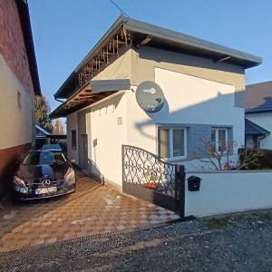 Renovirana visoka prizemnica