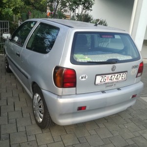 Prodajem automobil