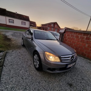Prodajem mercedes c 200 cdi