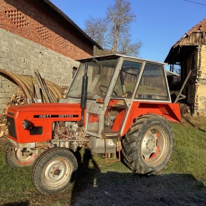 Traktor Zetor4911
