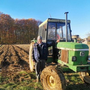 John Deere 2140