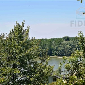 Zemljište za vikendicu površine 1248 m2 - Aljmaš