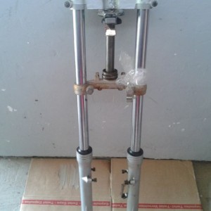 Prednje Vile Hysoung Cruiser II 125 Model 95-99.g. Cijena 87 Eura