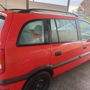 Prodaje auto