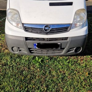 Opel Vivaro 1.9 CDTI, 5 sjedala i teretni prostor