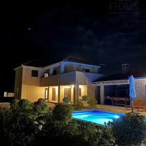Vila s bazenom - Privlaka