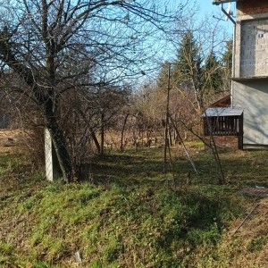 Kuća i okućnica