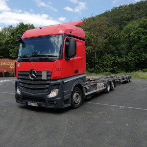 Mercedes Actoros