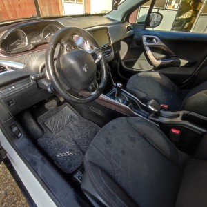 Peugeot 2008, 1.6 Hdi