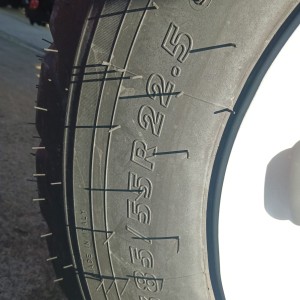 GUME ZA PRIKOLICU 385/55 R 22.5