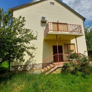 Obiteljska kuća s poslovnim prostorom - Mirkovci