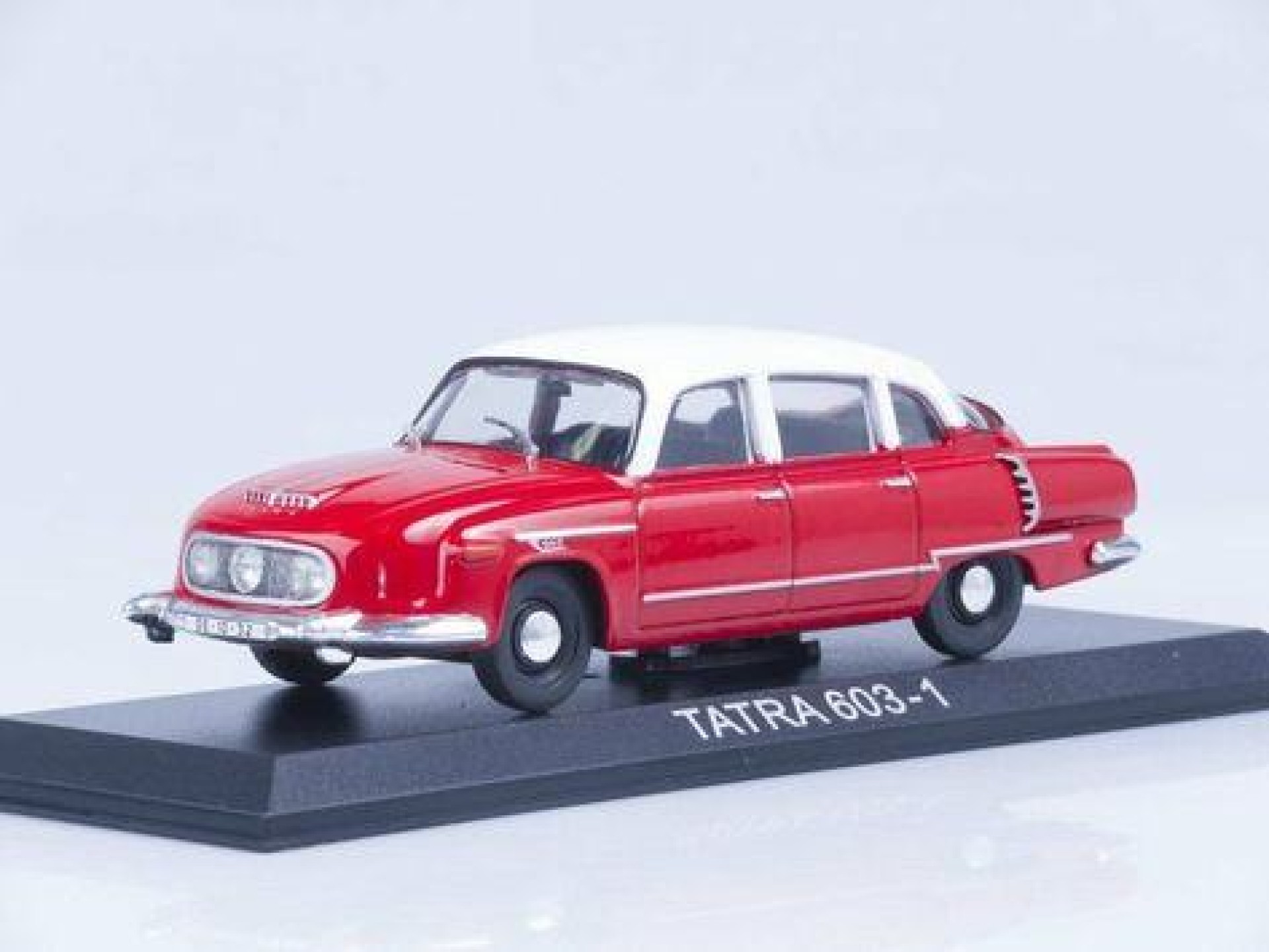 Model maketa automobil TATRA 603 1/43 1:43