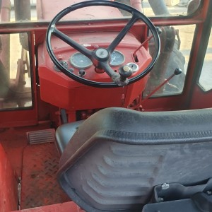 Traktor renault 551-4 sa utovarivacem