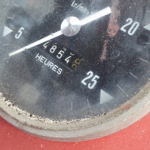 Traktor renault 551-4 sa utovarivacem