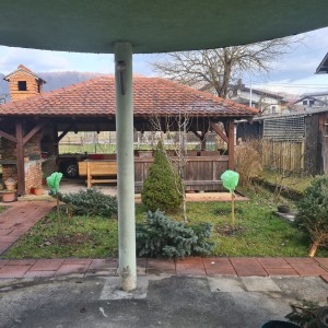 Prodajem kucu