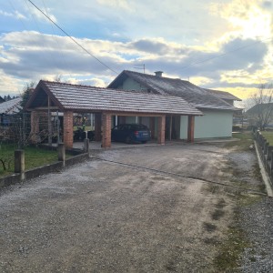 Prodajem kucu