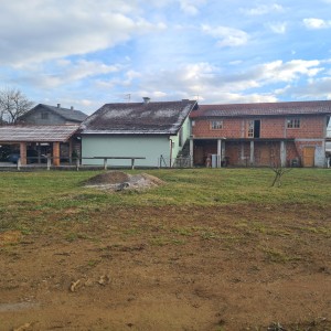 Prodajem kucu