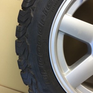 JEEP CHEROKEE FELGE I GUME