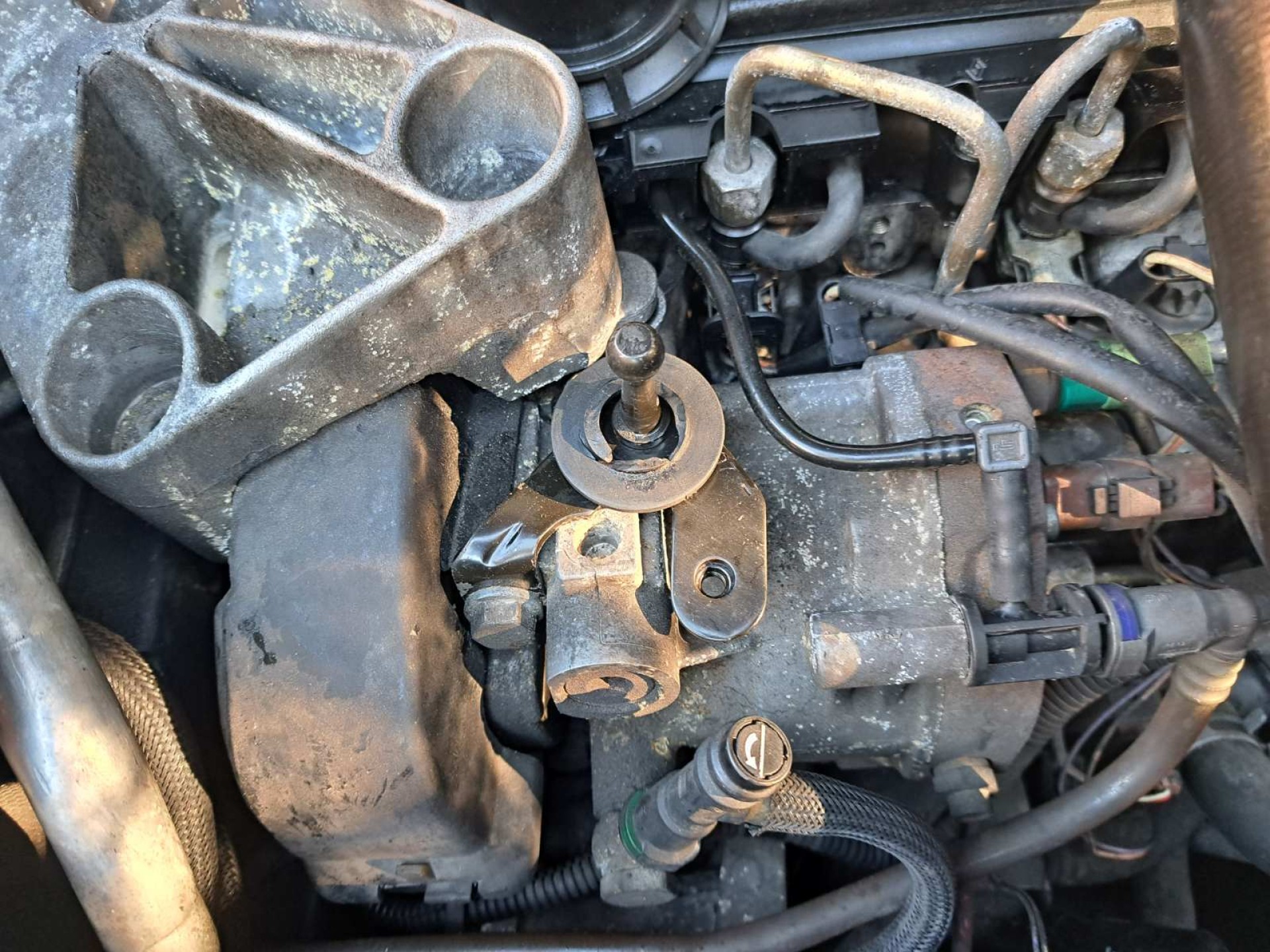 Opel meriva 2004 godina komplet ili u Djelovima Dizel