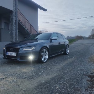 Audi A4 B8 2.0TDI S line