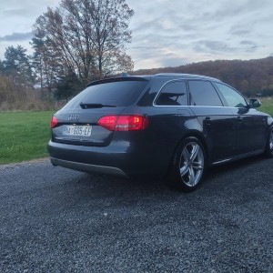 Audi A4 B8 2.0TDI S line