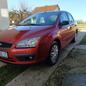 Ford Focus 1.4 Benzin plin