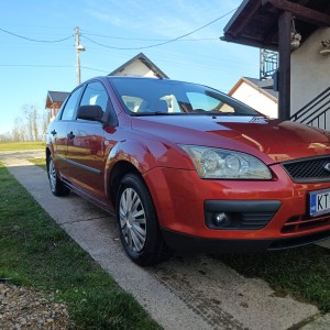 Ford Focus 1.4 Benzin plin