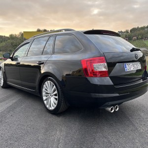 ŠKODA OCTAVIA Combi 2.0 TDI DSG